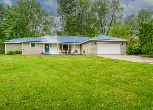 Property at 1402 Niles Buchanan Rd, Niles, MI 49120, 4 beds, 2 baths