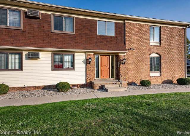 Property at 1900 River Road Rd Unit D-2, Marysville, MI 48040, 2 beds, 1.5 baths