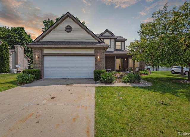 Property at 4311 Maplewood Meadows Ave, Grand Blanc, MI 48439, 3 beds, 3 baths
