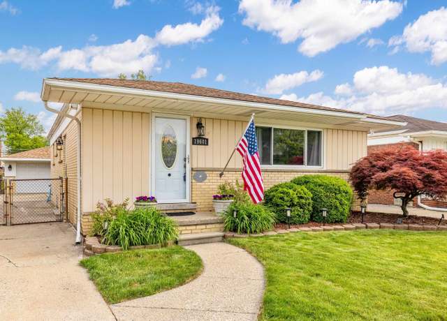 Property at 19601 Salisbury Dr, St Clair Shores, MI 48080, 3 beds, 1.5 baths