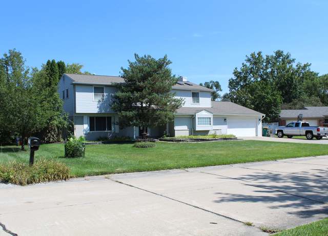 Property at 29352 Medburn Ct, Farmington Hills, MI 48336, 5 beds, 3 baths