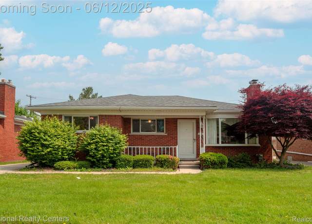 Property at 20013 Chalon St, St Clair Shores, MI 48080, 3 beds, 1.5 baths