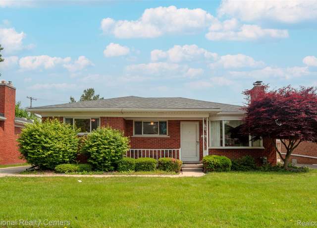 Property at 20013 Chalon St, St Clair Shores, MI 48080, 3 beds, 1.5 baths
