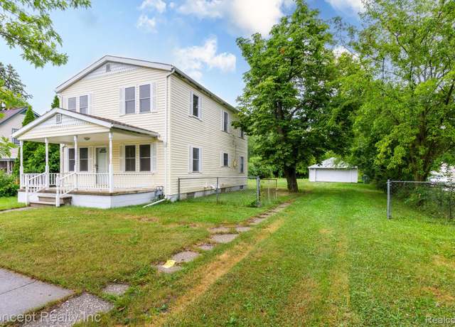 Property at 14225 Reeck Rd, Southgate, MI 48195, 4 beds, 2 baths