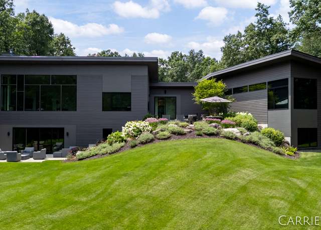 Property at 9924 Summit Ave Ave NE, Rockford, MI 49341, 4 beds, 3.5 baths