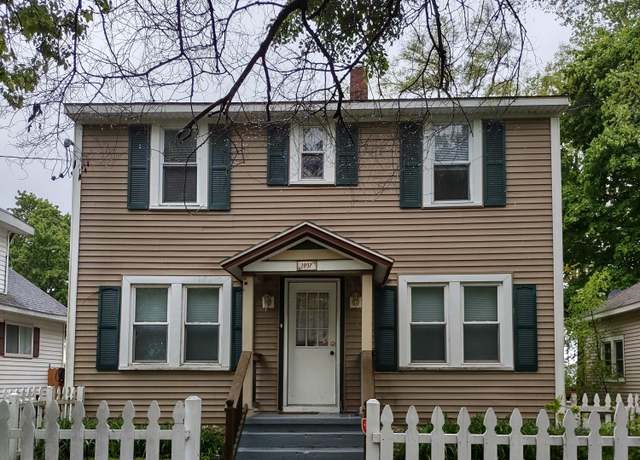 Property at 1837 Franklin St, Muskegon, MI 49441, 4 beds, 2 baths