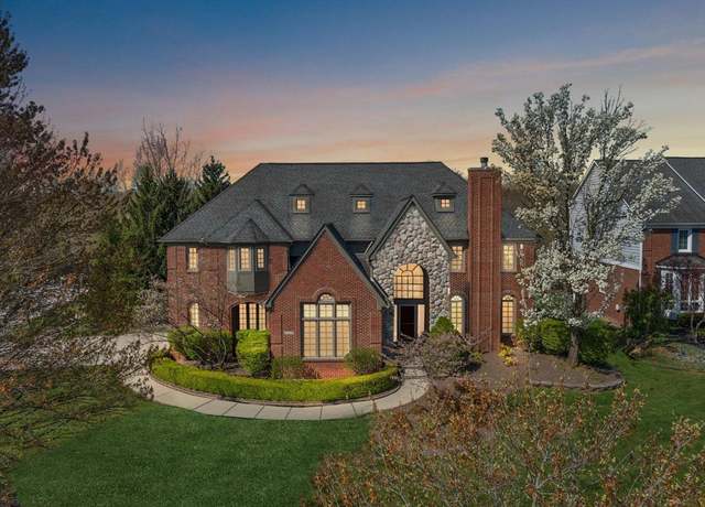 Property at 23537 Broadmoor Park Ln, Novi, MI 48374, 4 beds, 4.5 baths