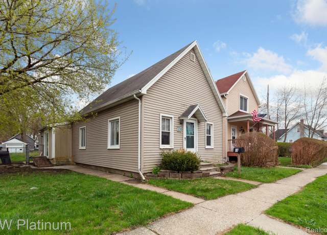 Property at 1130 Oak St, Port Huron, MI 48060, 2 beds, 1 bath