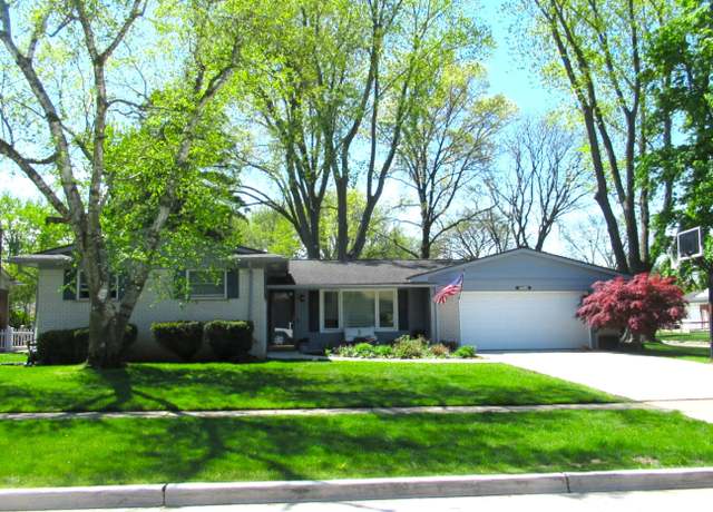 Property at 34495 Wood St, Livonia, MI 48154, 3 beds, 2.5 baths