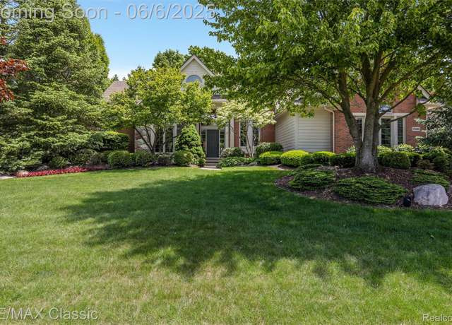 Property at 17496 Hilltop View Dr, Northville, MI 48168, 3 beds, 2.5 baths