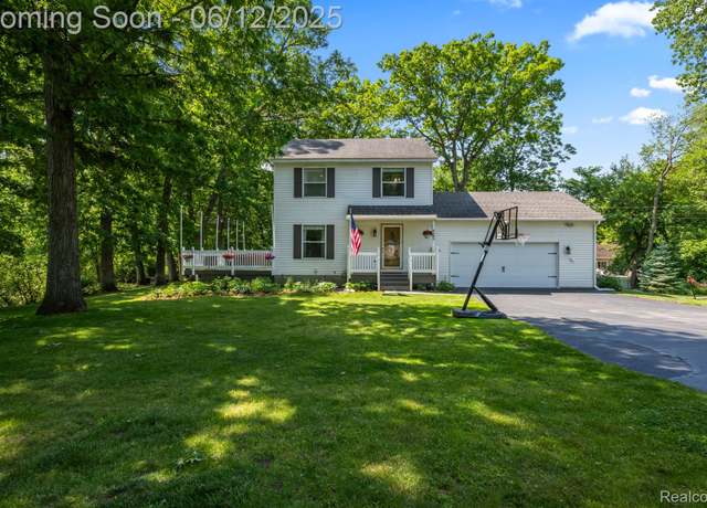 Property at 6287 Woodring Ct, Brighton, MI 48116, 3 beds, 1.5 baths