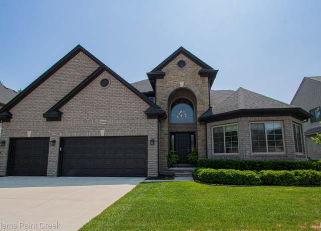 Property at 22044 Rio Grande Dr, Macomb, MI 48044, 4 beds, 2.5 baths