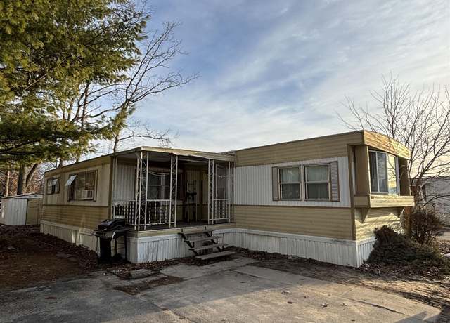 Property at 841 Briar Hill Dr, Traverse City, MI 49686, 4 beds, 1 bath