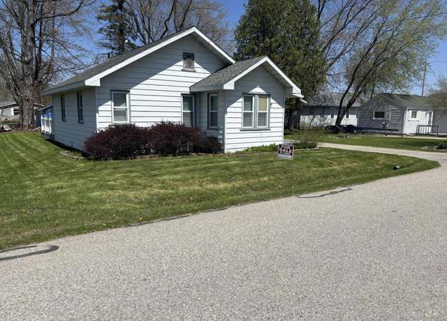 Property at 127 Sandpiper Ave, Houghton Lake, MI 48629, 2 beds, 1 bath