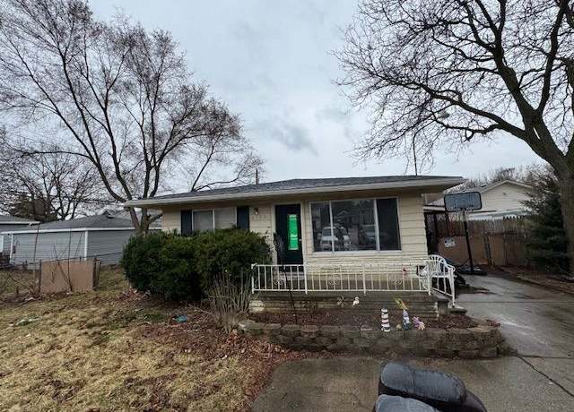 Property at 6156 Poplar Ave, Sterling Heights, MI 48314, 3 beds, 2.5 baths