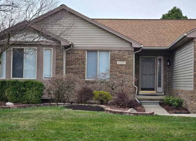 Property at 52913 Cross Creek Dr, Chesterfield, MI 48047, 3 beds, 1.5 baths