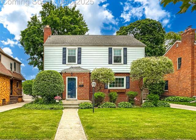 Property at 1221 Lyons Ave, Royal Oak, MI 48073, 3 beds, 2.5 baths