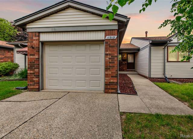 Property at 11919 Ina Dr, Sterling Heights, MI 48312, 2 beds, 1.5 baths