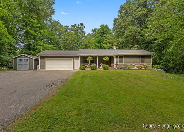 Property at 6635 Ramsdell Dr NE, Rockford, MI 49341, 4 beds, 2.5 baths