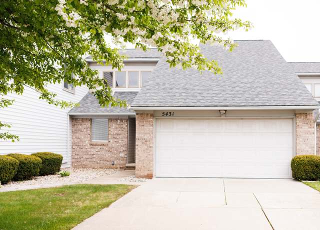 Property at 5431 Country Club Ln, Grand Blanc, MI 48439, 3 beds, 2 baths