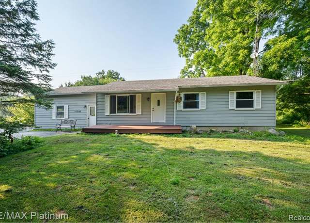 Property at 11101 Lake Rd, Otisville Village, MI 48463, 3 beds, 2.5 baths