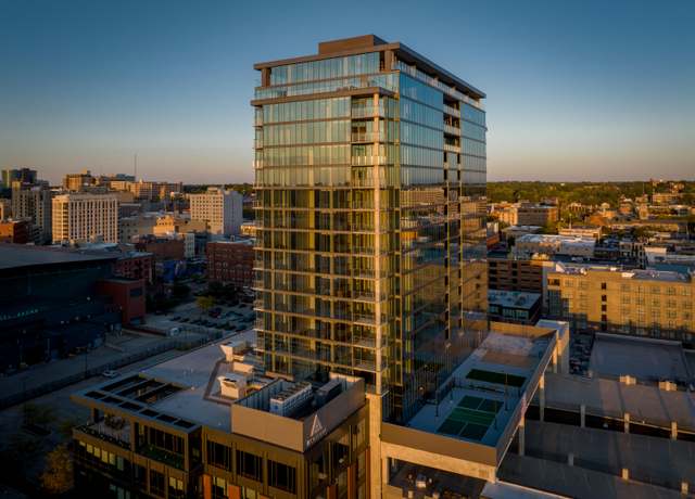 Property at 144 Oakes St SW #2004, Grand Rapids, MI 49503, 2 beds, 2 baths