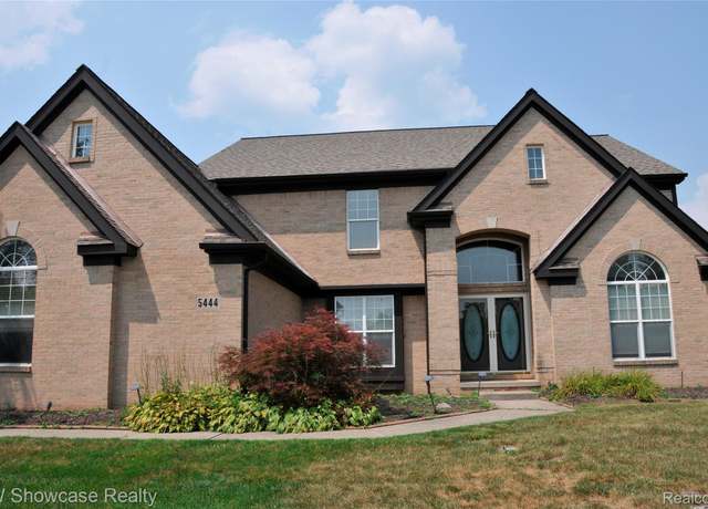 Property at 5444 Buell Dr, Commerce Charter Township, MI 48382, 5 beds, 3 baths