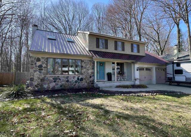 Property at 3639 W Surrey Ln, Fort Gratiot, MI 48059, 4 beds, 2.5 baths