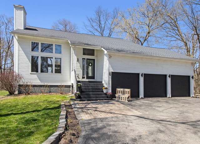 Property at 2839 Davista Dr, Highland, MI 48356, 4 beds, 2 baths