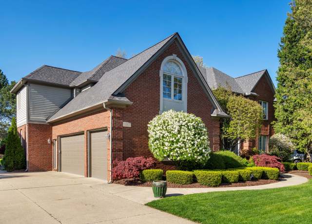 Property at 13307 Towering Oaks Dr, Shelby Twp, MI 48315, 4 beds, 4.5 baths