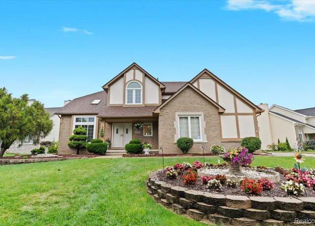 Property at 5747 Glen Creek Ct, Ann Arbor, MI 48108, 4 beds, 3 baths