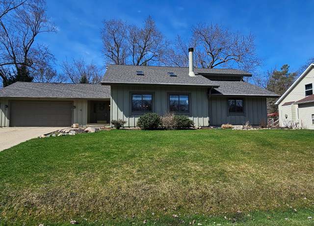 Property at 3960 S Bradmore Ave N, West Bloomfield, MI 48324, 3 beds, 3 baths