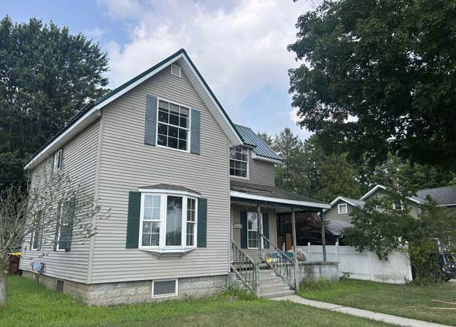 Property at 315 Hastings St, Alma, MI 48801, 4 beds, 2 baths