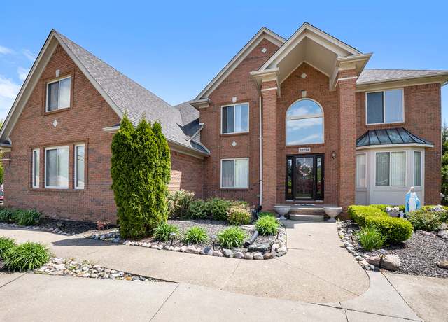 Property at 55796 Caesars Dr, Shelby Twp, MI 48315, 5 beds, 4.5 baths