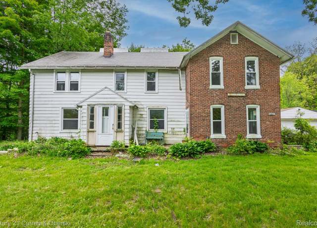 Property at 23370 Blazer Ct, New Boston, MI 48164, 4 beds, 2 baths