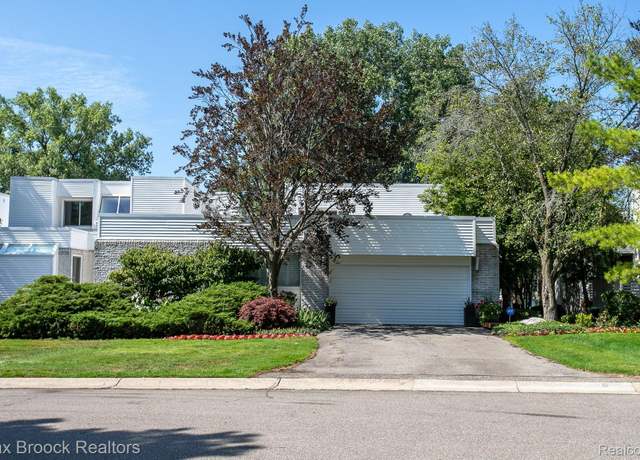 Property at 1777 Alexander Dr, Bloomfield Hills, MI 48302, 3 beds, 4.5 baths