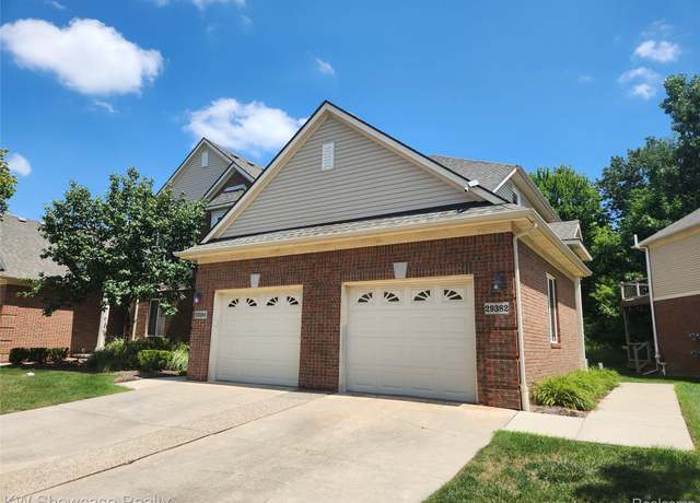 Property at 29382 Woodpark Cir #685, Warren, MI 48092, 3 beds, 2 baths