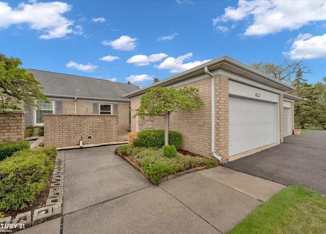 Property at 48440 Milonas Dr, Shelby Twp, MI 48315, 2 beds, 3 baths