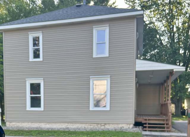 Property at 317 S Clark St, Chesaning, MI 48616, 5 beds, 3 baths