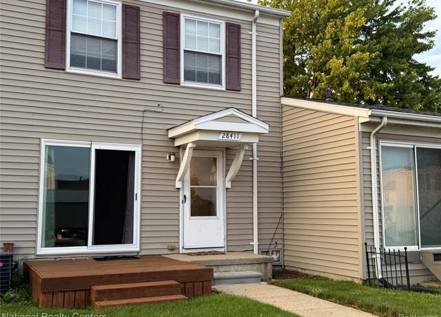 Property at 28411 Raleigh Crescent Dr, Chesterfield, MI 48051, 2 beds, 1.5 baths