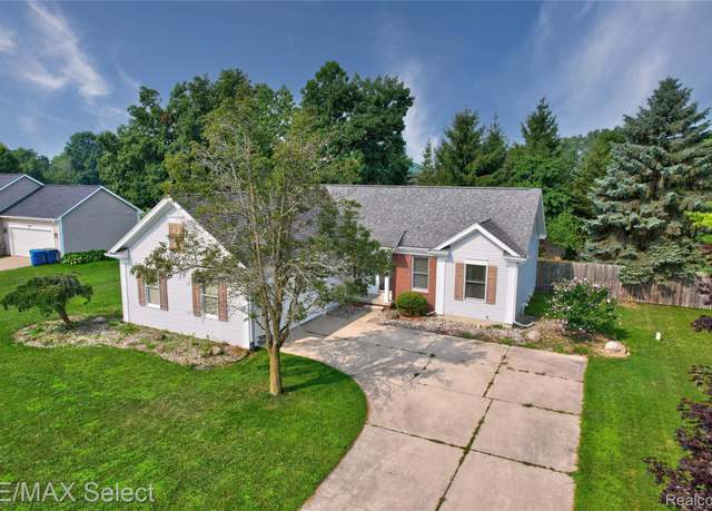 Property at 8052 Rose Ln, Goodrich Village, MI 48438, 3 beds, 2 baths