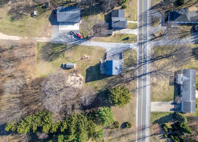 Property at 1856 N 56th Ave, Mears, MI 49436, 3 beds, 2.5 baths