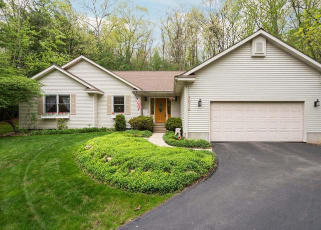 Property at 4611 Audubon Dr, Traverse City, MI 49686, 4 beds, 2 baths