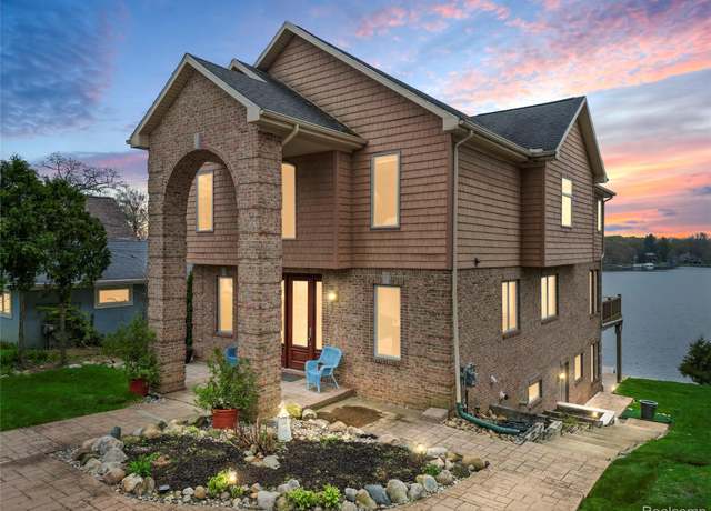 Property at 11589 Ember, Springfield Charter Township, MI 48350, 4 beds, 4 baths