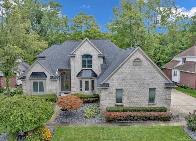 Property at 51696 Colonial Dr, Shelby Charter Township, MI 48316, 4 beds, 3.5 baths