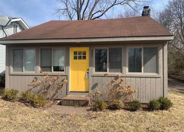 Property at 3991 Fieldview Ave, West Bloomfield, MI 48324, 2 beds, 1 bath