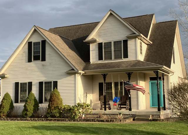 Property at 2087 Fawn Glen Cir, Lapeer, MI 48446, 4 beds, 2.5 baths