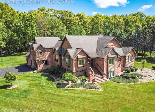 Property at 10519 La Salle Pl, Brighton, MI 48114, 5 beds, 4 baths