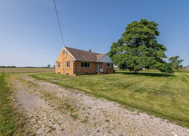 Property at 6875 E Mulberry Rd, Blissfield, MI 49228, 4 beds, 1.5 baths