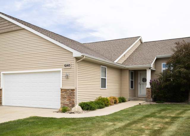 Property at 1240 S Village Cir, Kalamazoo, MI 49009, 2 beds, 2 baths